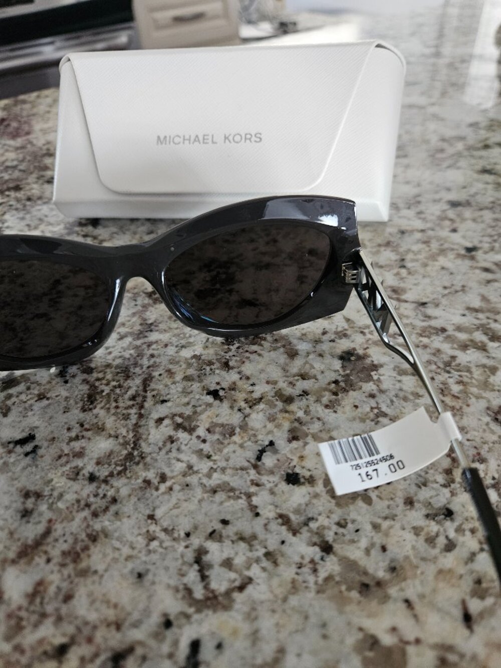 NEW Michael Kors, black cat eye Sunglasses - Picture 4 of 4